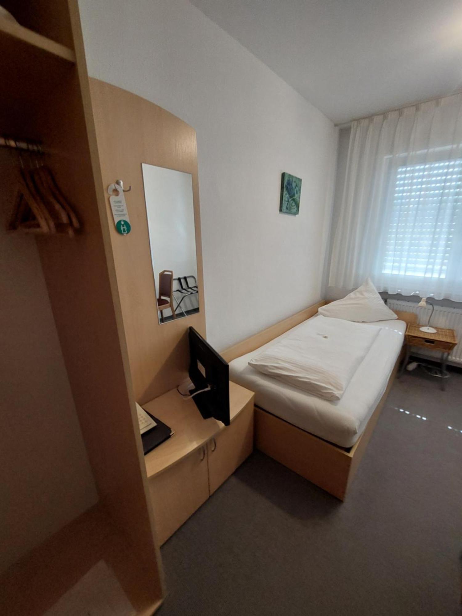 Hotel Zimmermann Filderstadt Exteriör bild