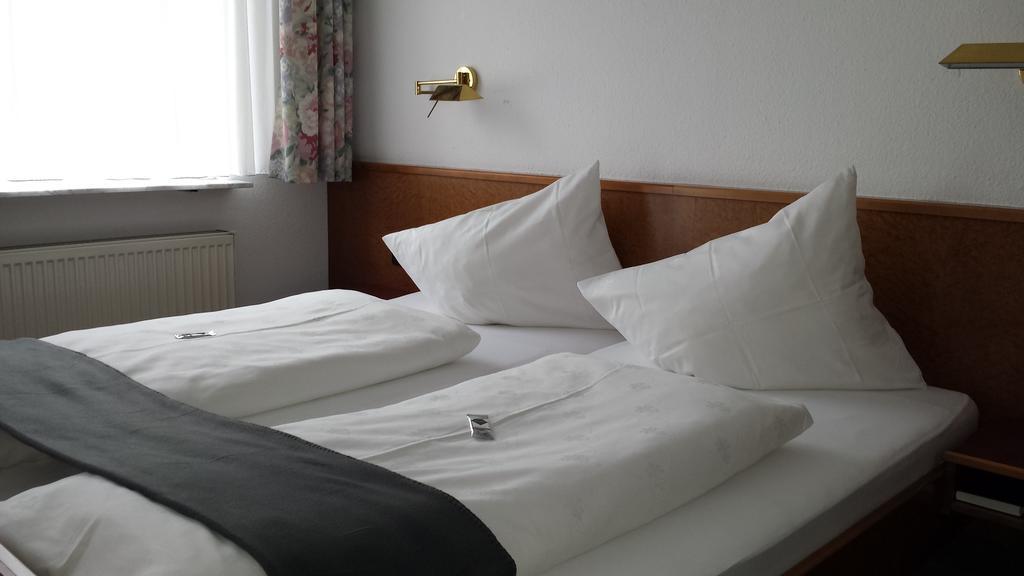 Hotel Zimmermann Filderstadt Exteriör bild